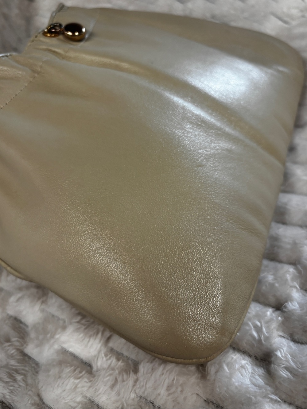 Vintage Cream Leather Clutch Shoulder Bag Gold Chain No Brand - Picture 5 of 6